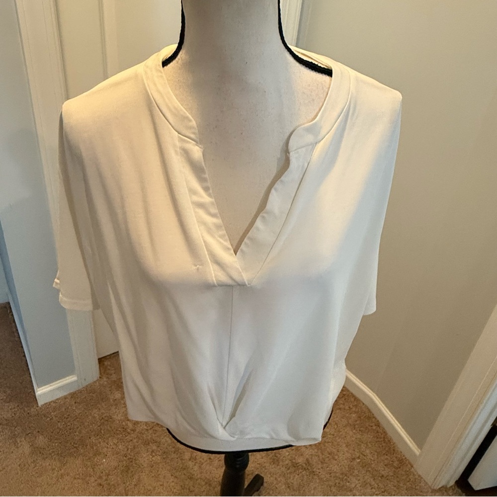 Elegant Cream Women's Blouse nwot